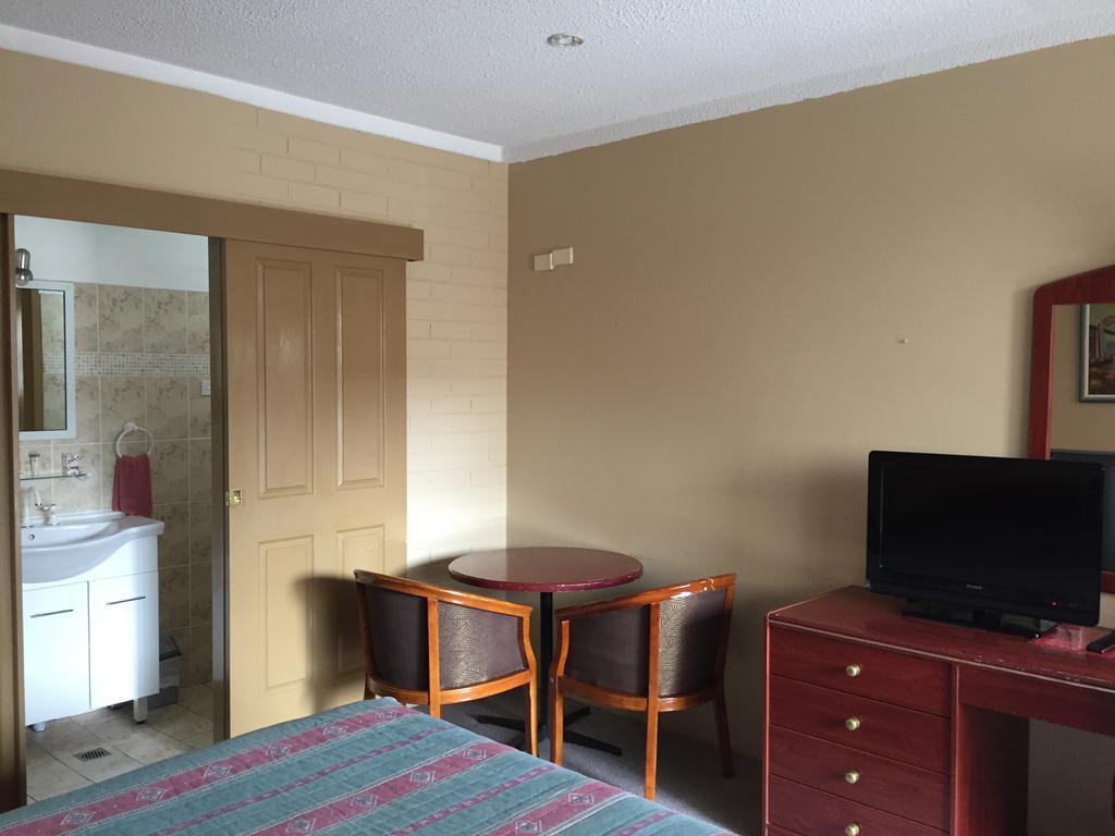 New Olympic Motel Lismore Room photo